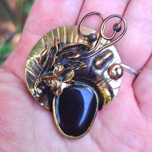 Unique Artisan Face Hat Brooch